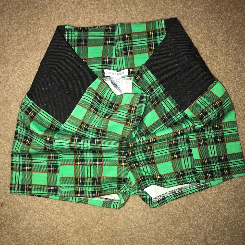 Holiday shorts - Picture 2 of 4